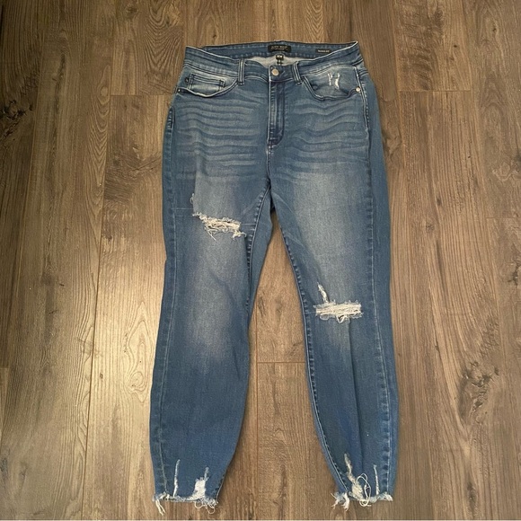 Judy Blue Jeans factory distressing size 14W - Picture 1 of 11